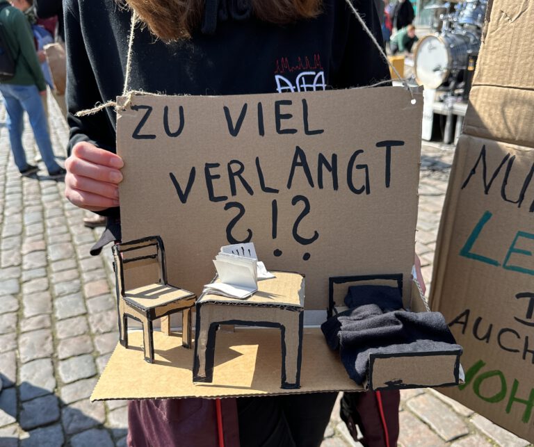 Studierende weisen auf zu wenig Wohnraum in Lübeck hin