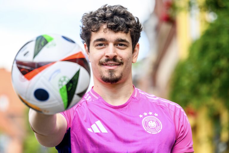 Freude auf Fußball-WM überschattet von Korruption und Kapitalinteressen